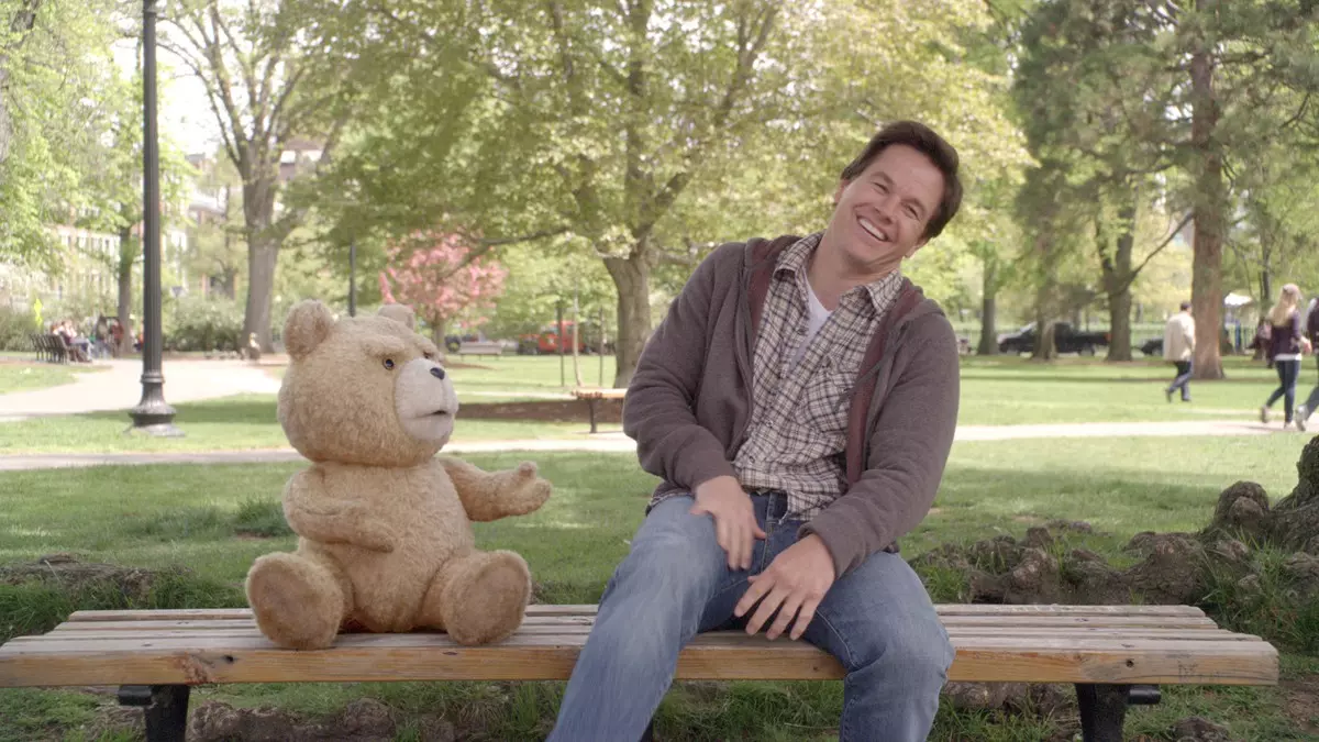 หนังตลก 6. Ted (2012)